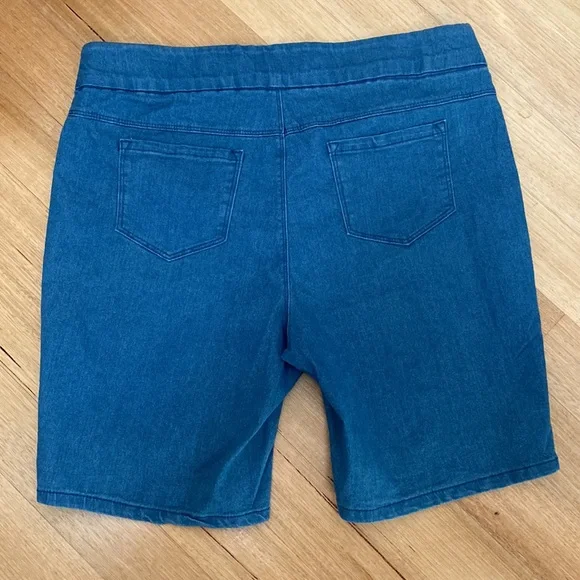 Breakers - Soft Denim Shorts - Size 18 - Picture 3 of 3